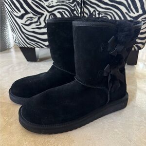 Black Koolaburra Victoria short Uggs